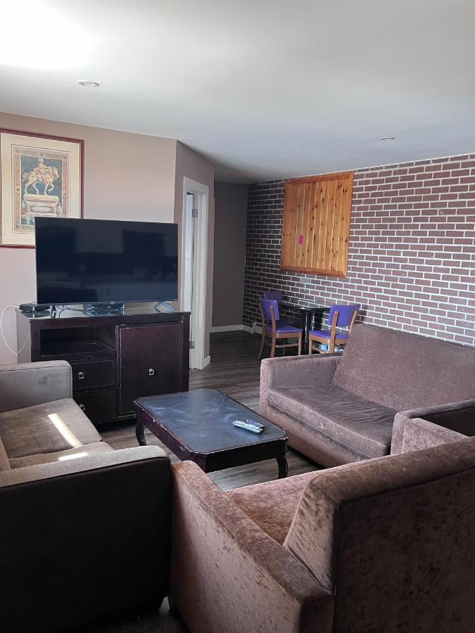 Hwy 17 Hotel Вава Экстерьер фото